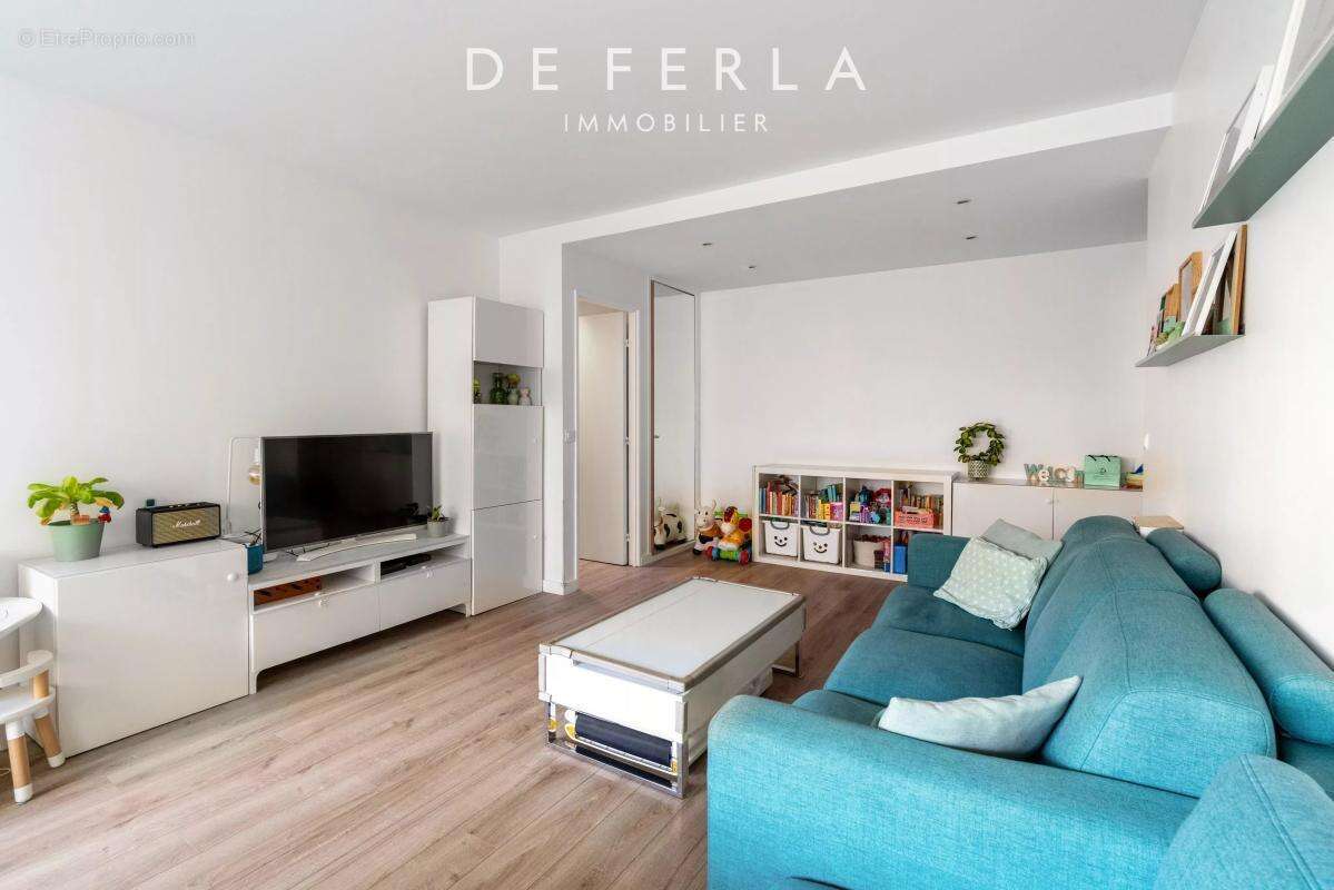Appartement à PARIS-15E