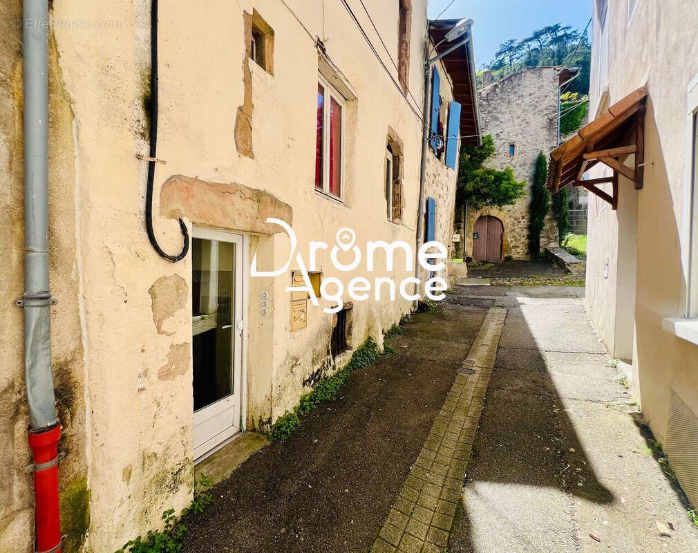 Appartement à TOURNON-SUR-RHONE