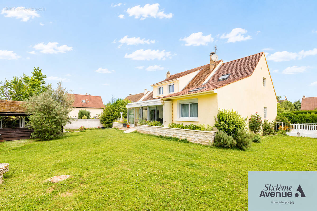 Maison à BALLAINVILLIERS