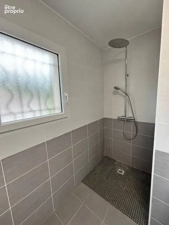 Maison 4 pièces 85 m² Crozet - photo 2