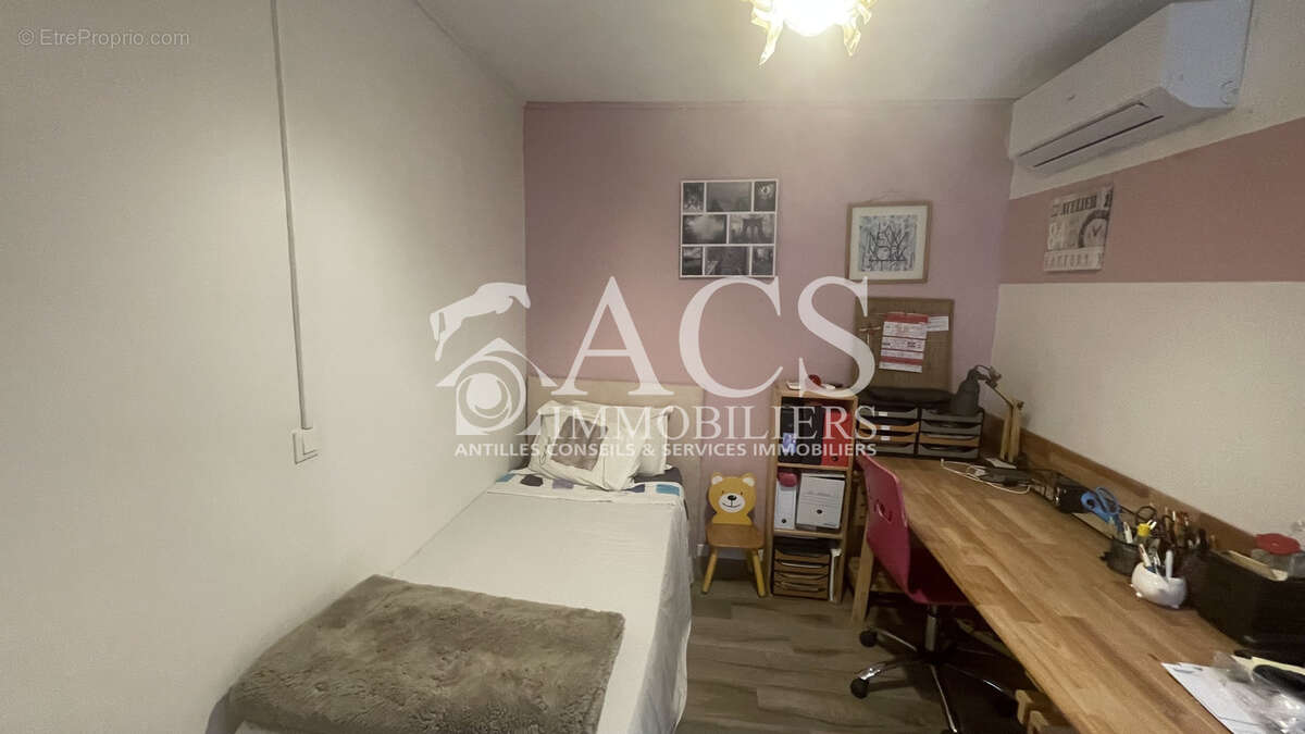 Grand appartement T4 avec piscine couverte - SCHOELCHER - photo 3