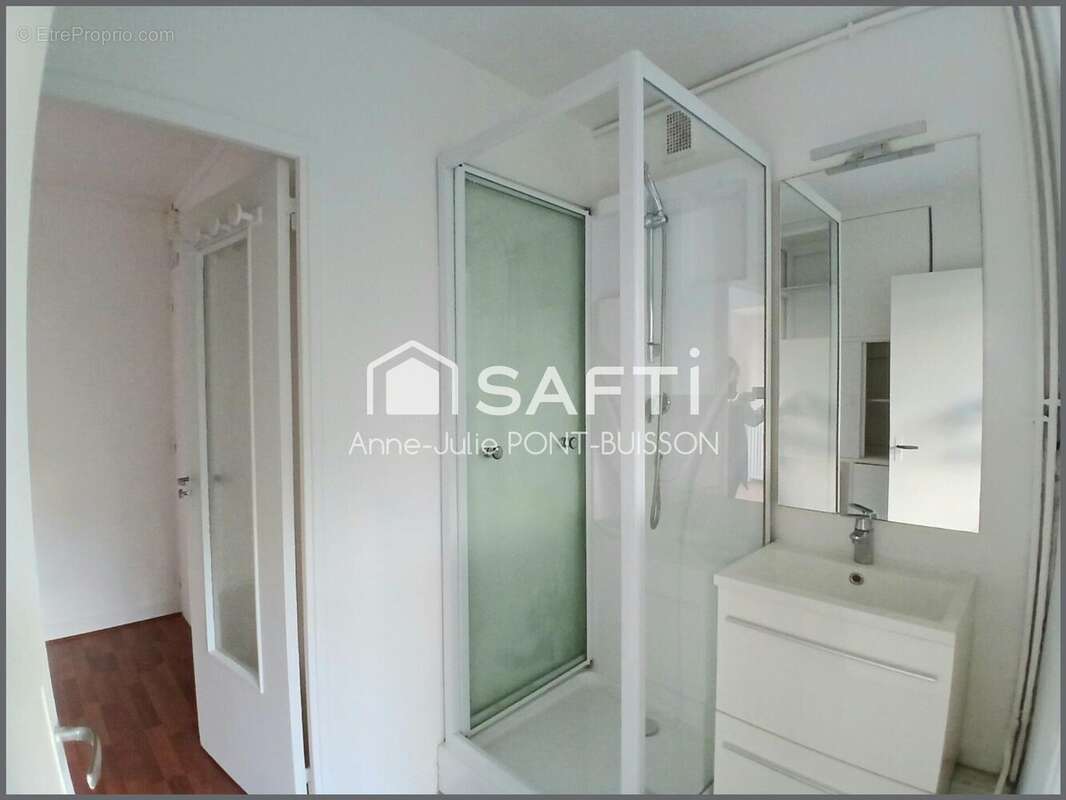 Photo 6 - Appartement à LA CELLE-SAINT-CLOUD