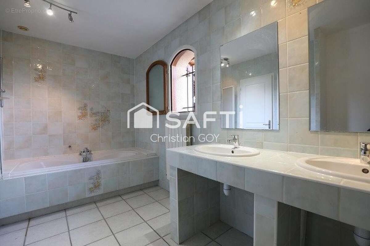 Photo 8 - Maison à BOURGOIN-JALLIEU