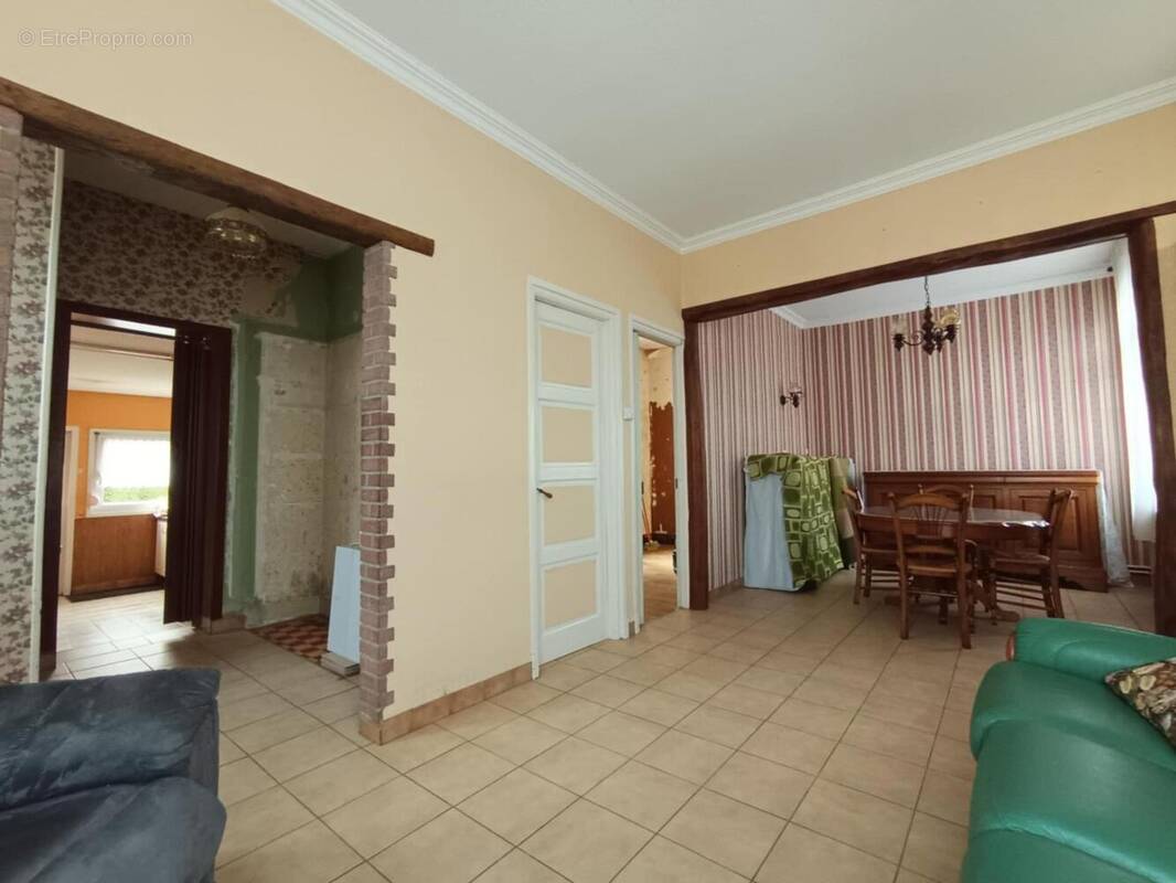 Photo 1 - Maison à ISBERGUES