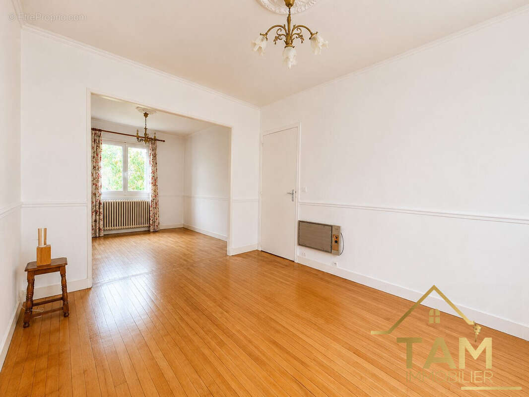 Maison 66 m² à Saint-Cyr-L'ecole  - photo 2