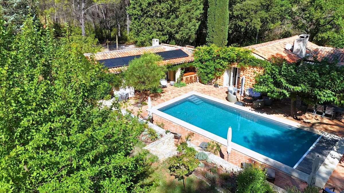 Maison à LE THOLONET