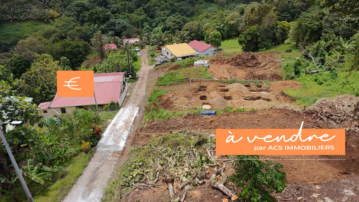 Terrain à LE VAUCLIN