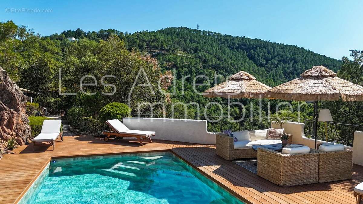 Maison à LES ADRETS-DE-L&#039;ESTEREL