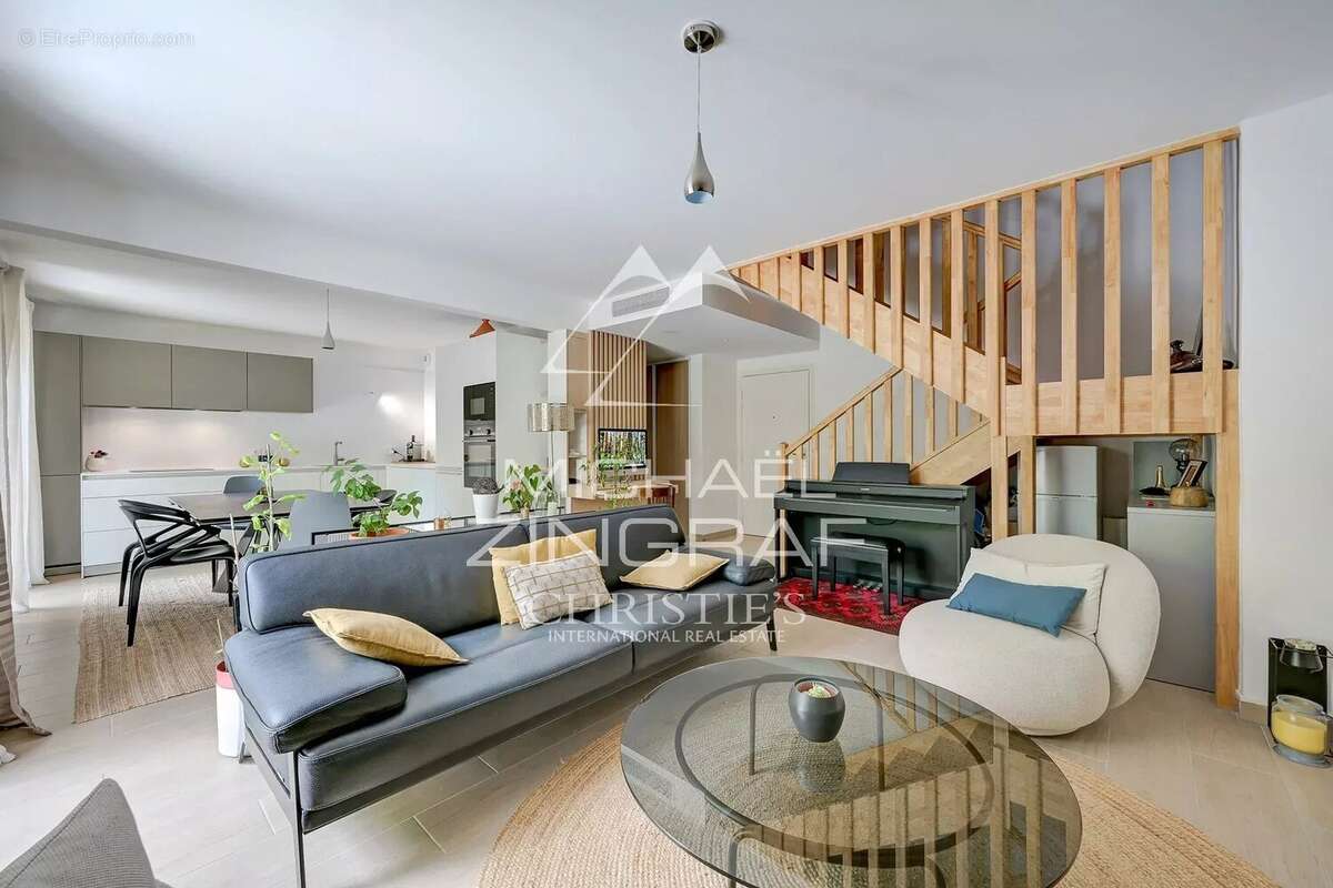 Appartement à MARSEILLE-7E