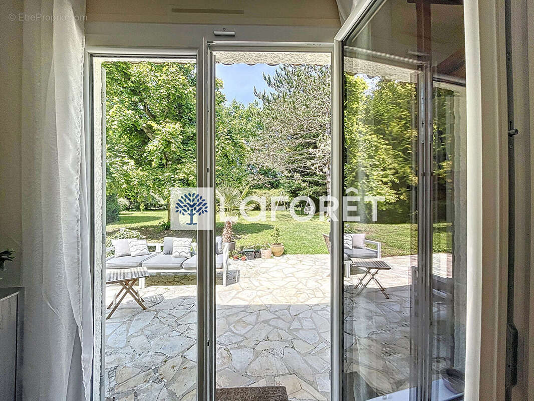 Maison à FEUCHEROLLES