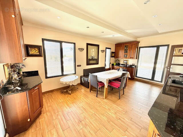 Appartement à SAINT-GENIS-POUILLY