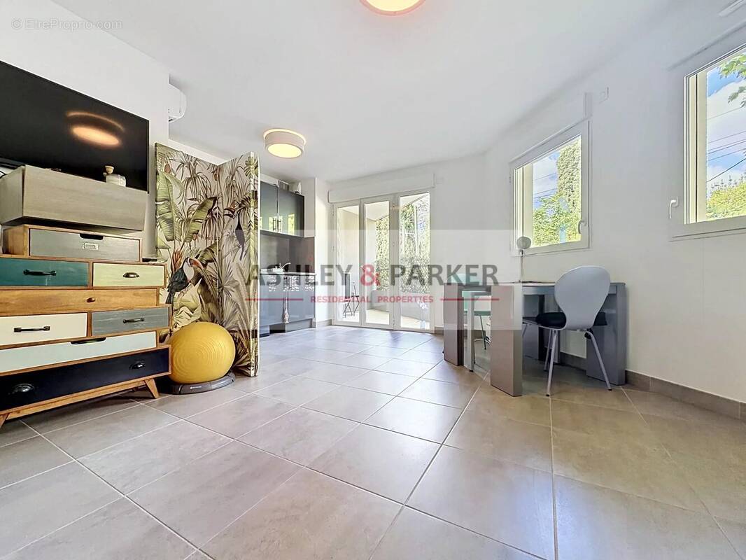 Appartement à LA COLLE-SUR-LOUP