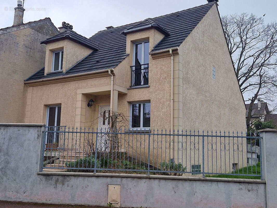 Maison à LIVRY-GARGAN