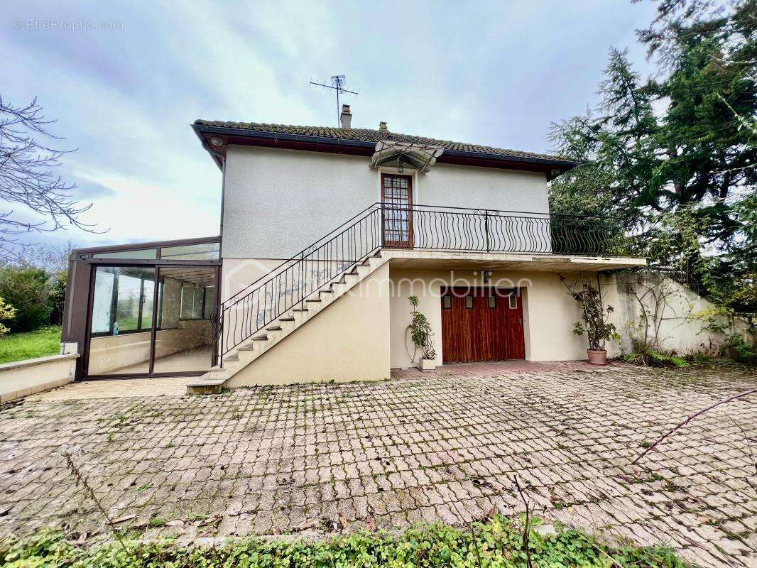 Maison à CHEMILLY-SUR-YONNE