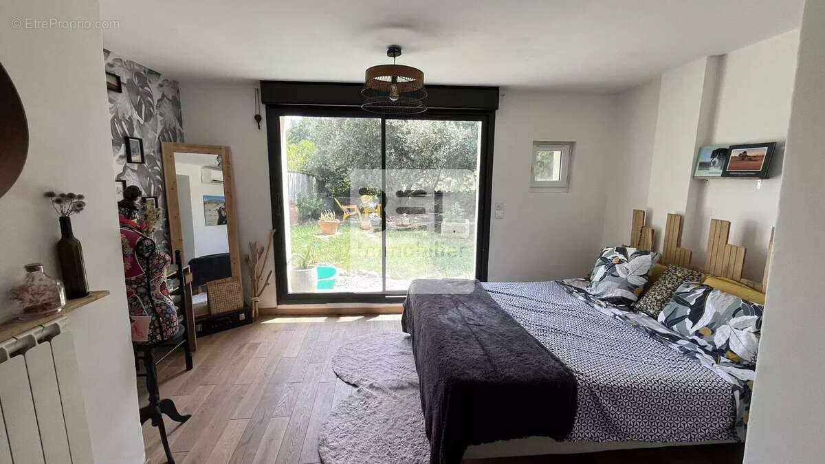 Maison à SUZE-LA-ROUSSE