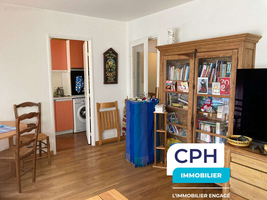 Appartement à COURBEVOIE