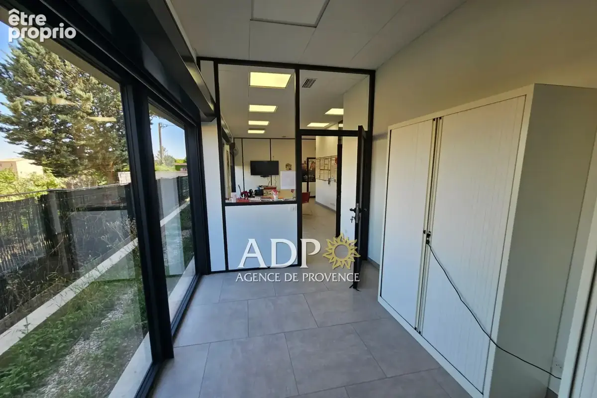 Commerce 125 m² à vendre à Callian (83440) - photo 7