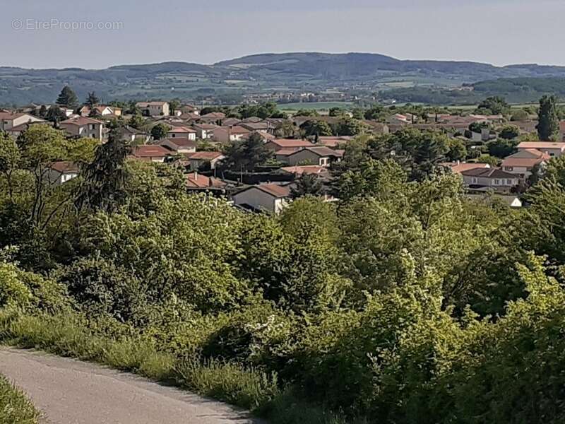 Appartement à MONTAGNY