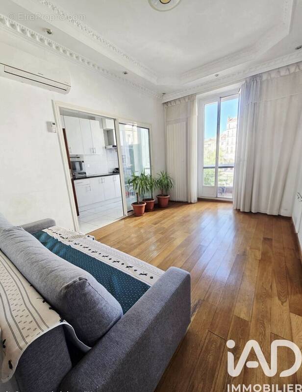 Photo 1 - Appartement à MARSEILLE-1E