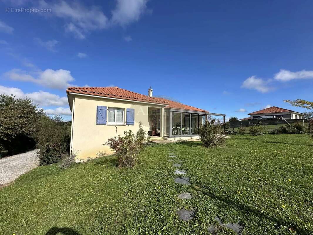 Maison à POUYASTRUC