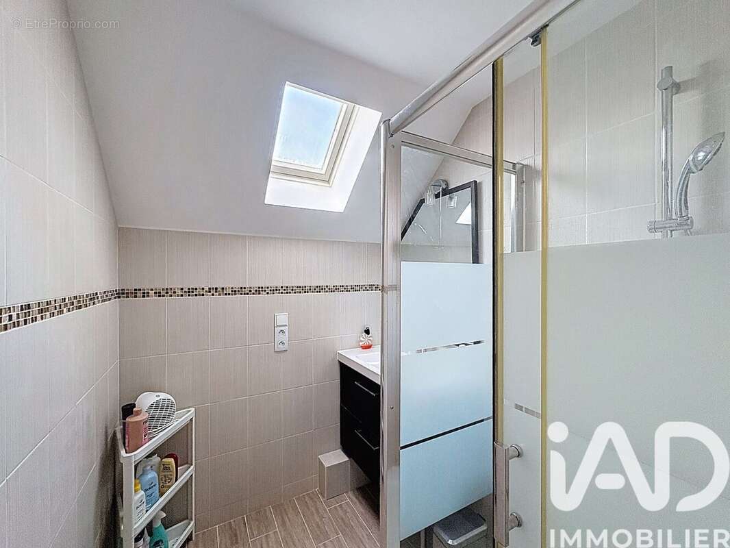 Photo 8 - Maison à TOUSSUS-LE-NOBLE