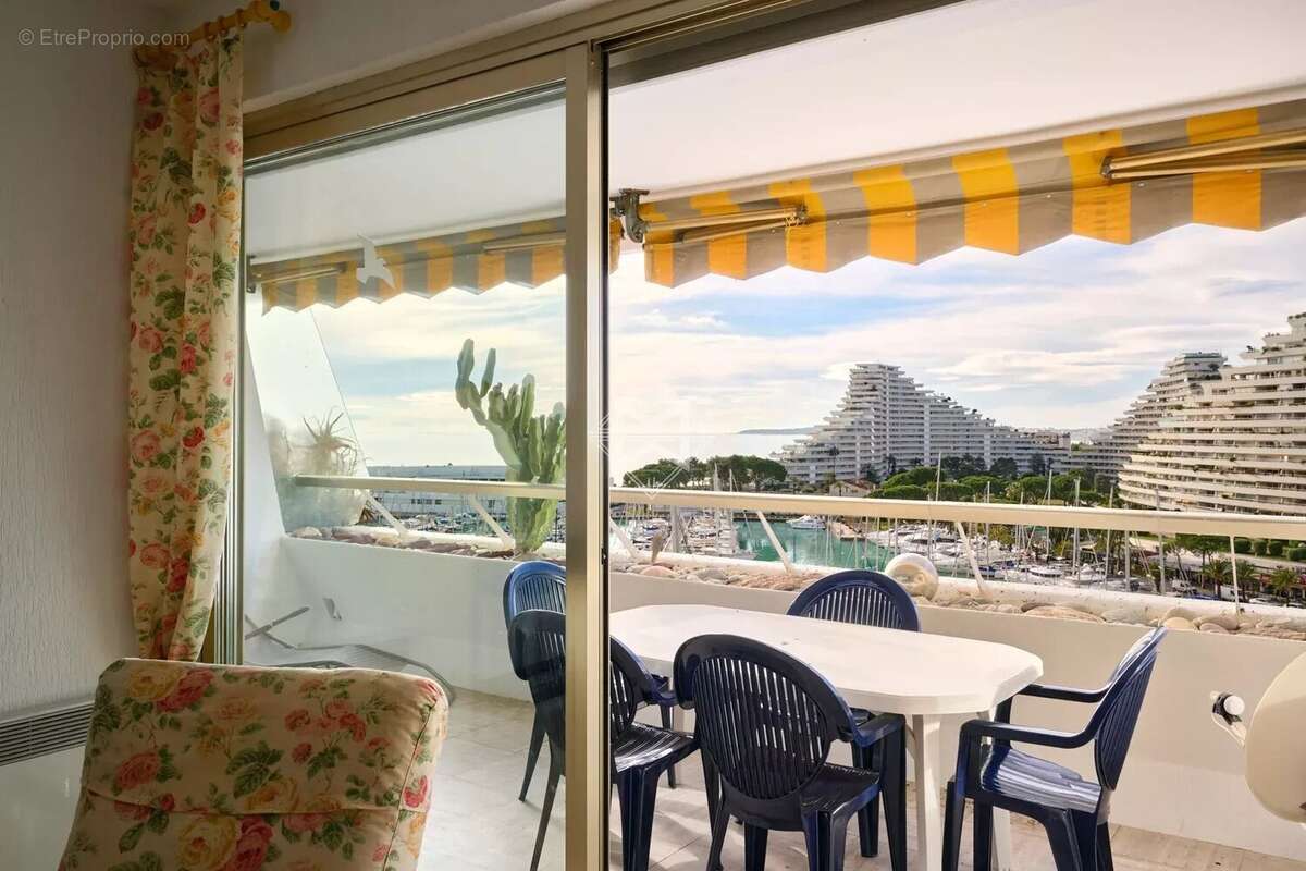 Appartement à VILLENEUVE-LOUBET