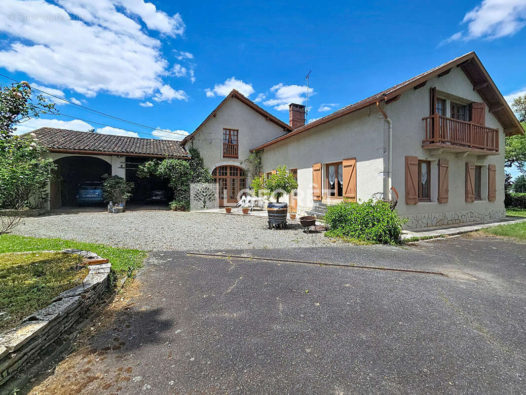 Maison à SALIES-DE-BEARN