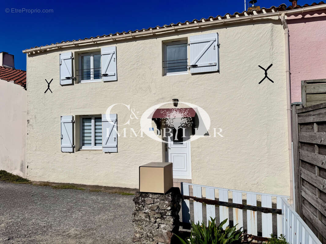 Maison à LEGE