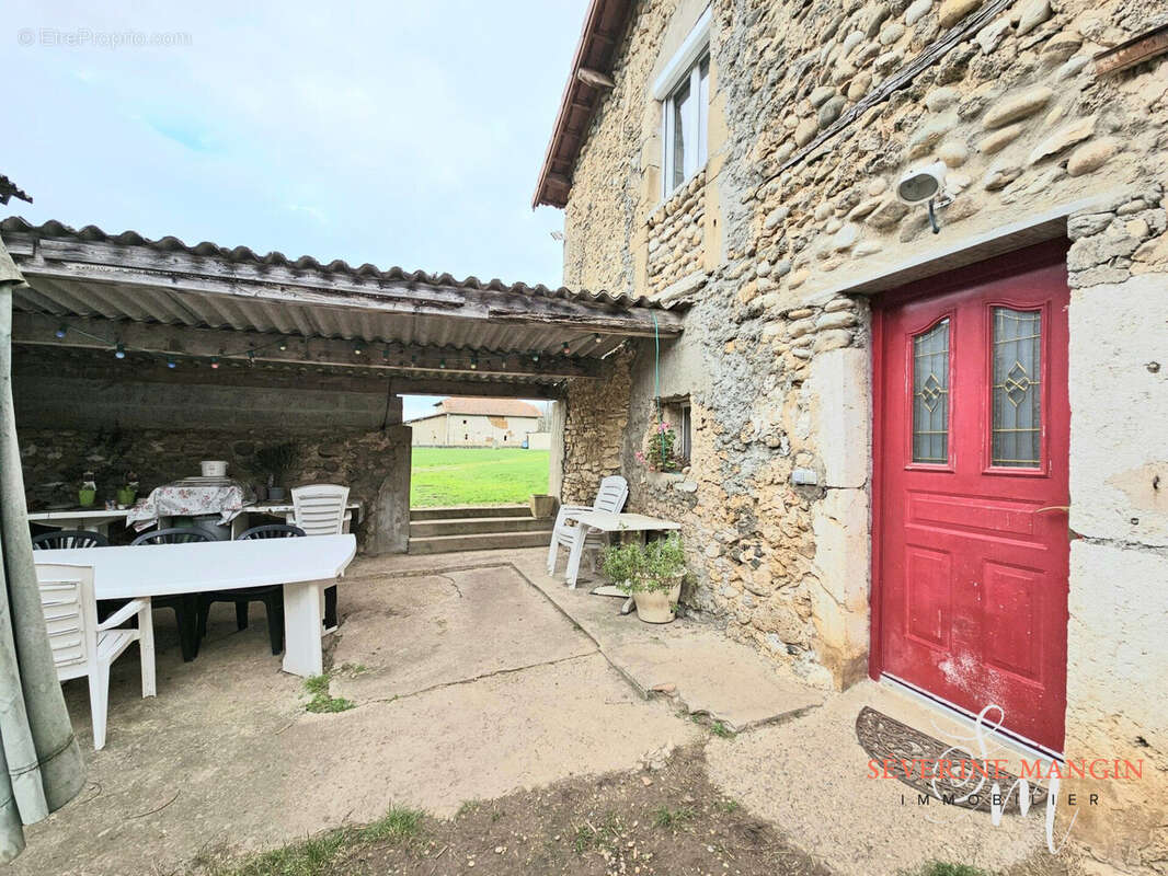 Maison à LA BAUME-D'HOSTUN