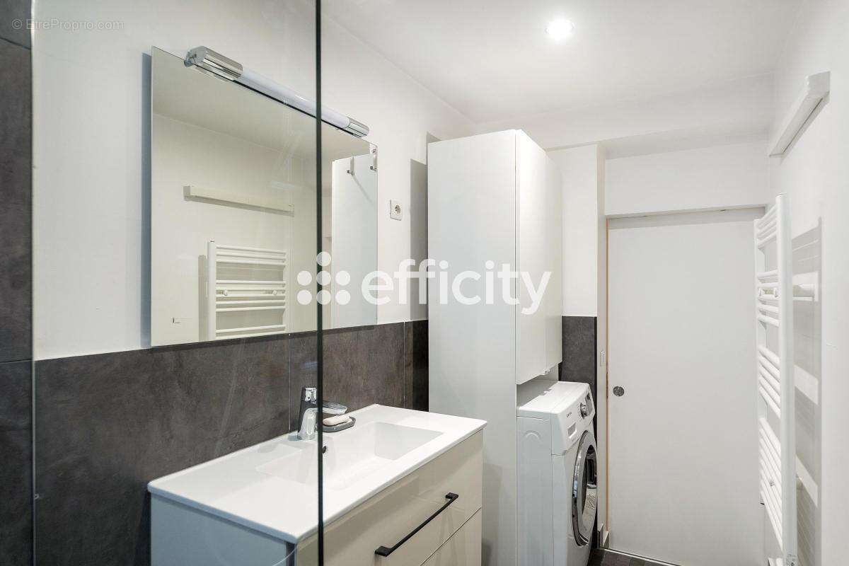 Appartement à PARIS-2E