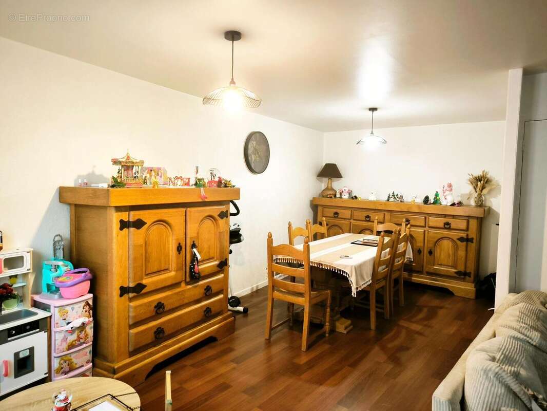 Photo 3 - Commerce à VERNEUIL-EN-HALATTE