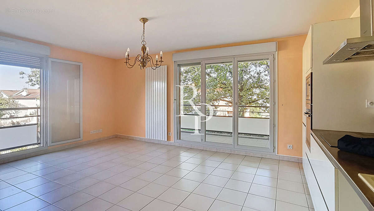 Appartement à CRAPONNE