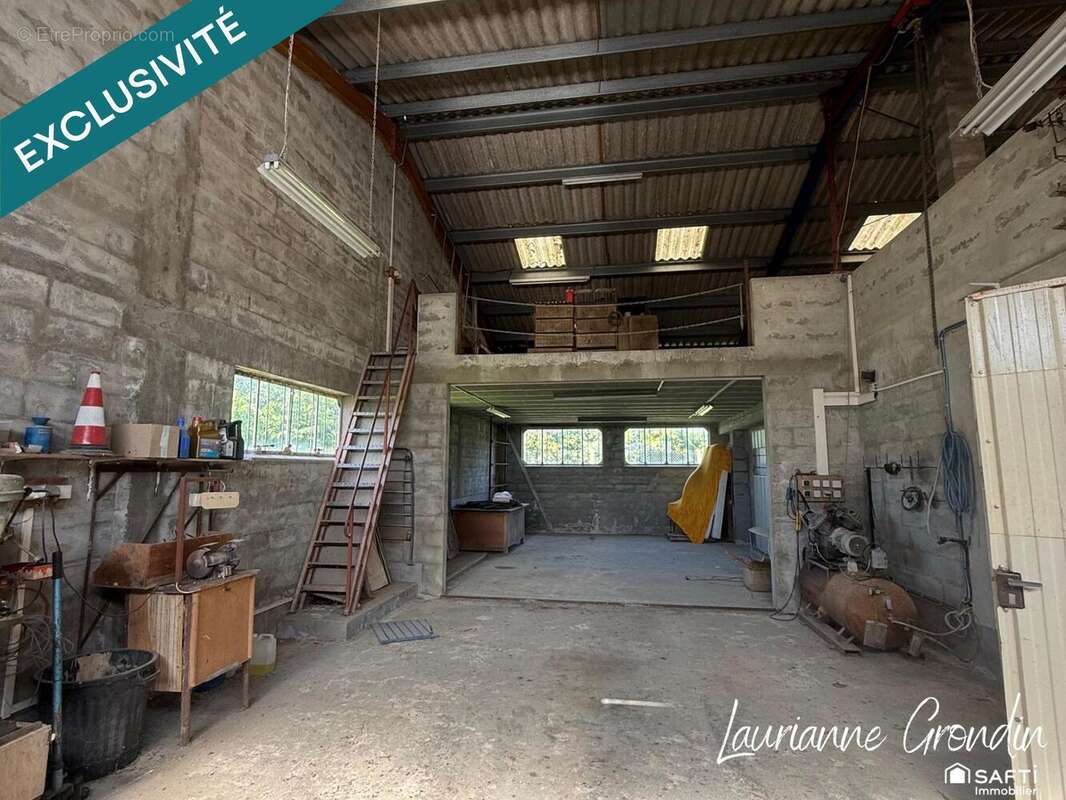 Terrain 2673 m² à La Vergne  - photo 6