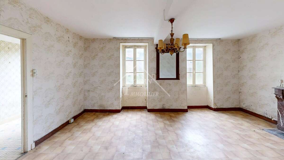 Maison à BAS-ET-LEZAT