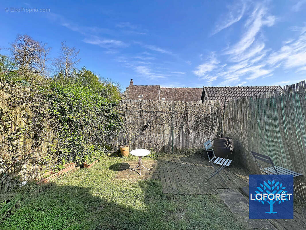 Appartement à BOURAY-SUR-JUINE