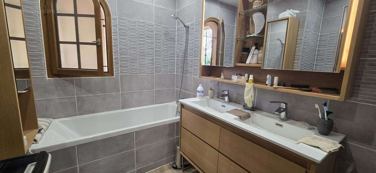 Maison 110 m² à Artigues-Pres-Bordeaux  - photo 8