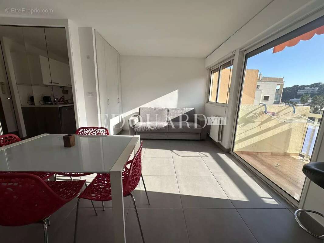 Appartement à ROQUEBRUNE-CAP-MARTIN