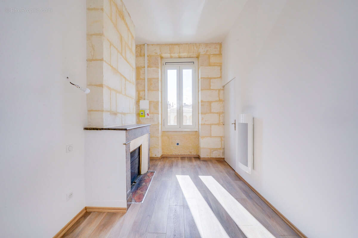 Appartement à AMBARES-ET-LAGRAVE
