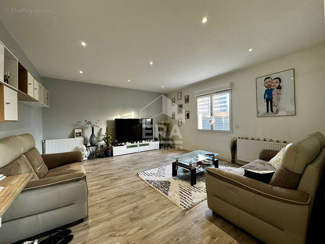 Maison à COMBS-LA-VILLE