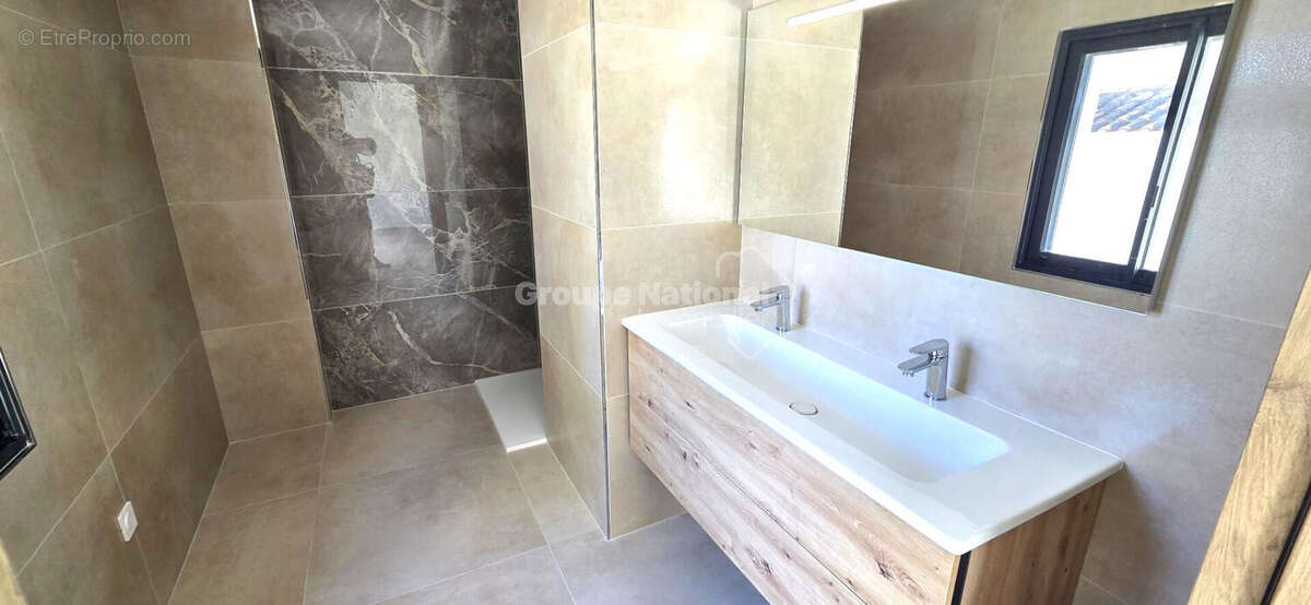 Appartement à CARRY-LE-ROUET