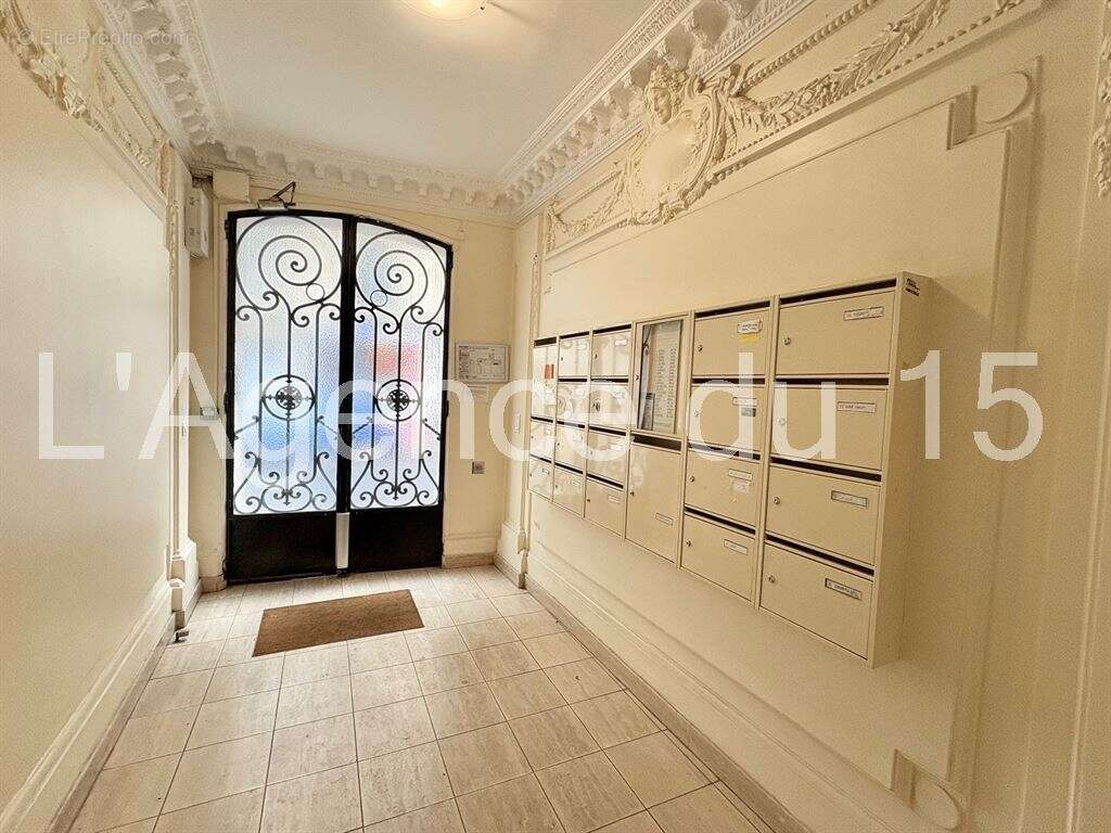 Appartement à PARIS-15E