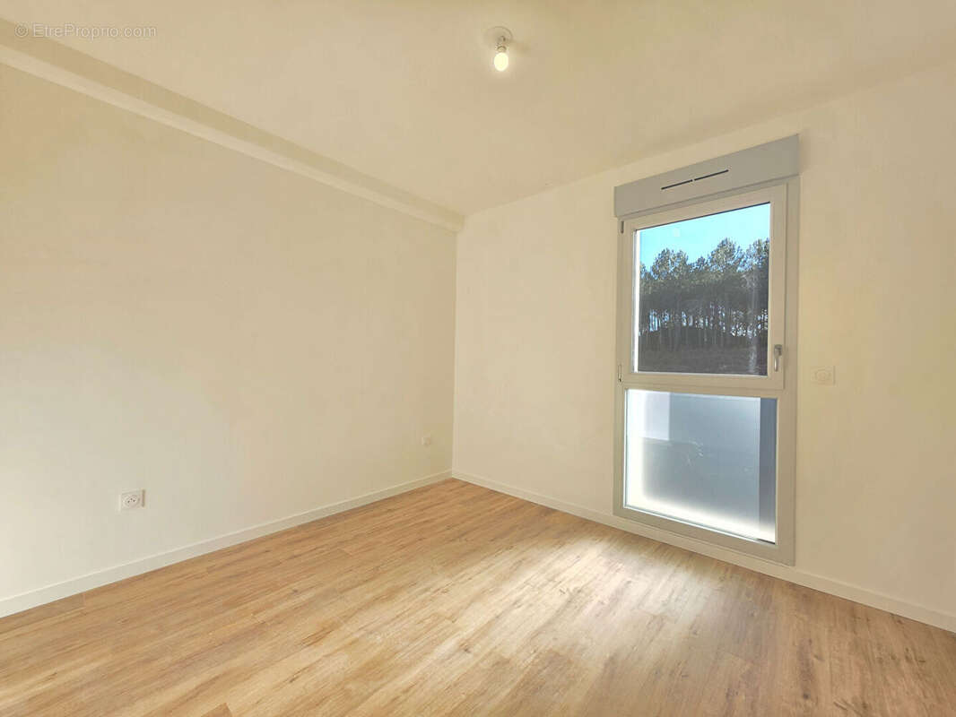 Appartement à VIELLE-SAINT-GIRONS