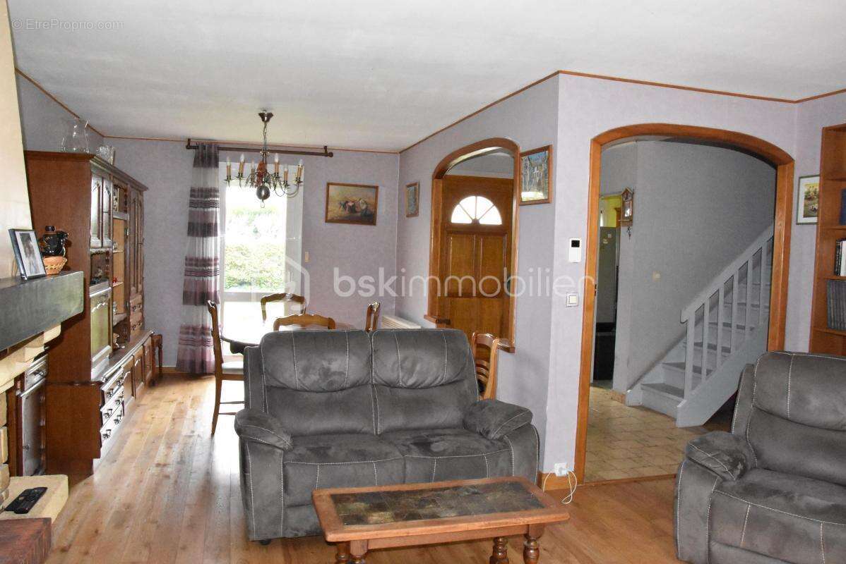 Maison à COURCOURONNES