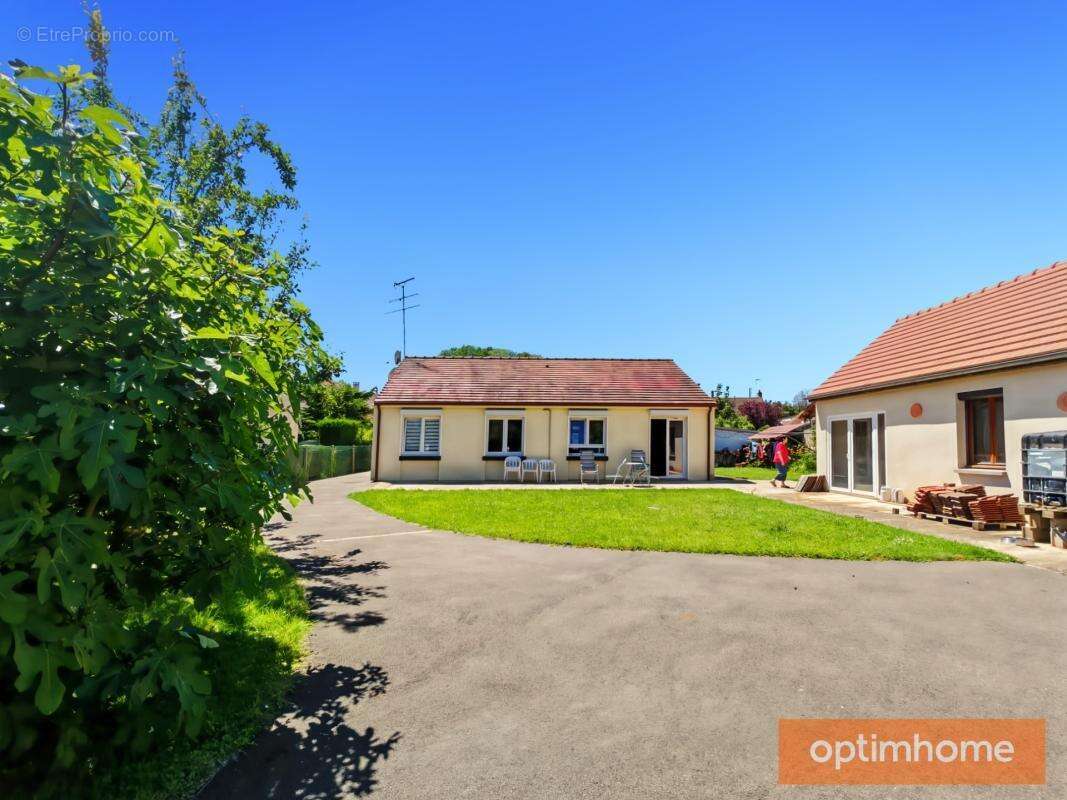 Mouy – maison de plain-pied rénovée – 4 chambres – 1 634 m² de terrain – dépendances - photo 12