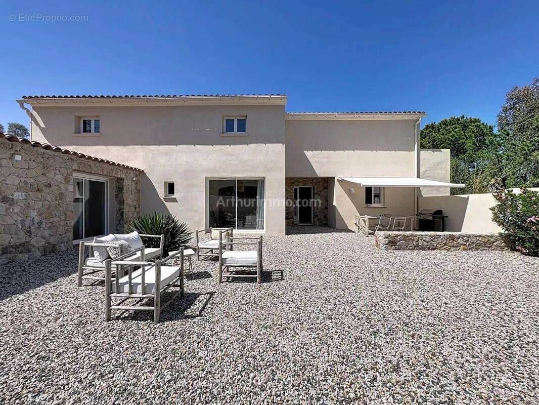 Appartement à CALVI