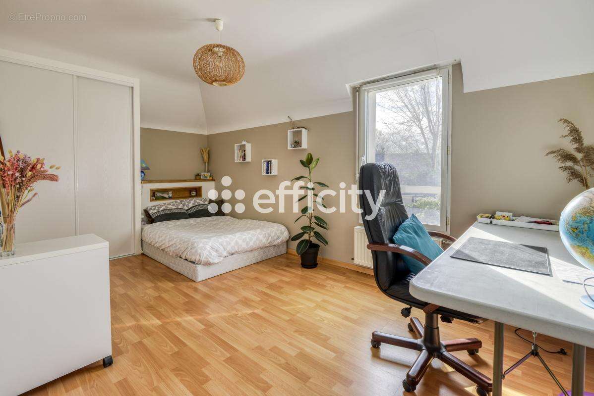 Maison 255 m² à Carquefou  - photo 16
