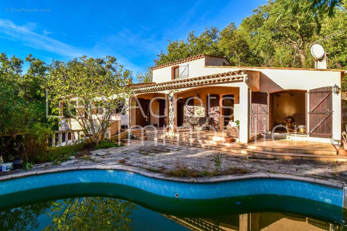 Maison à LES ADRETS-DE-L&#039;ESTEREL