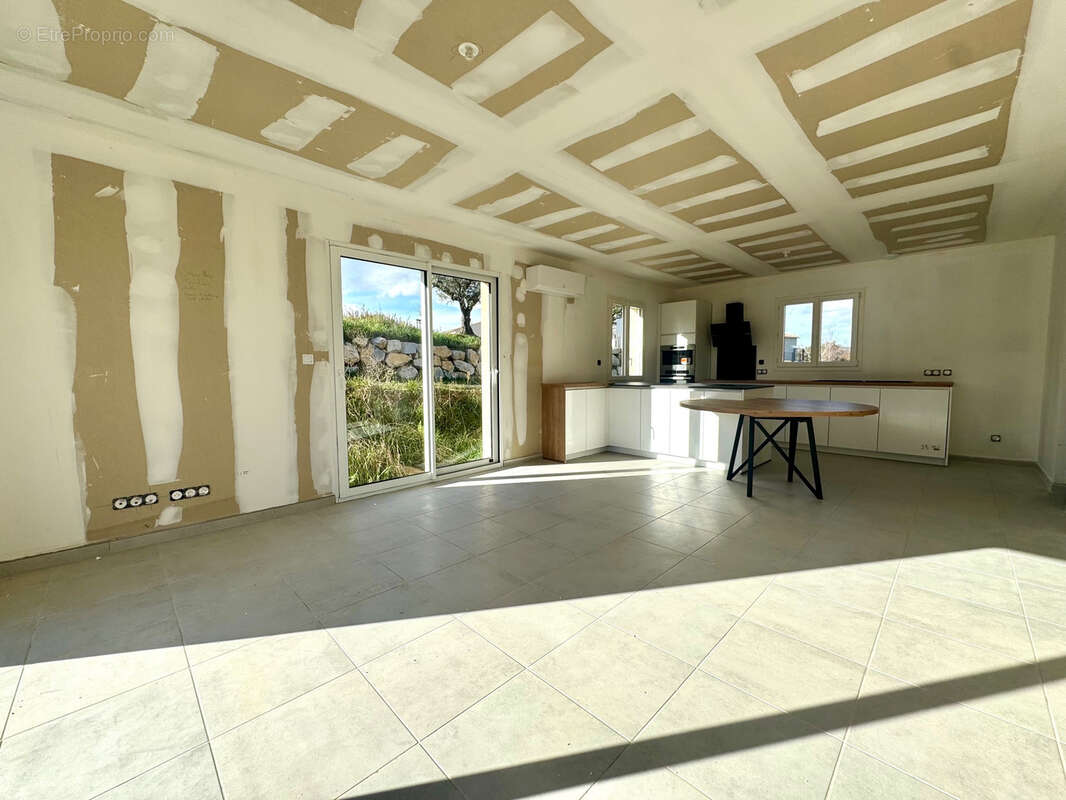 Maison à VAISON-LA-ROMAINE