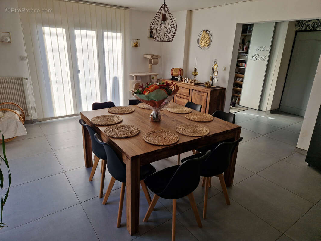 Maison à VELLE-SUR-MOSELLE