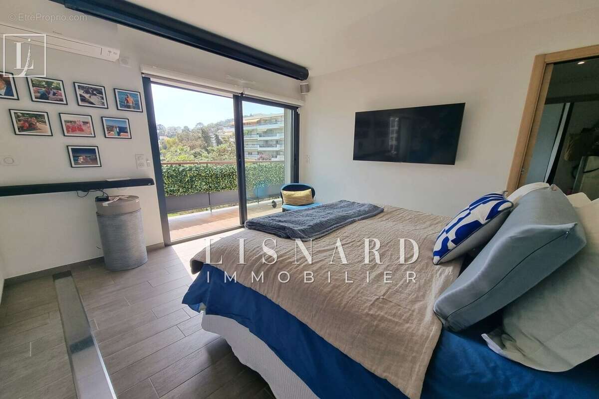 Appartement à VALLAURIS